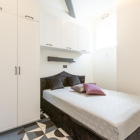 3Fo6 -Navigli-Duomo - Luxury Modern Apartment Milan Bagian luar foto