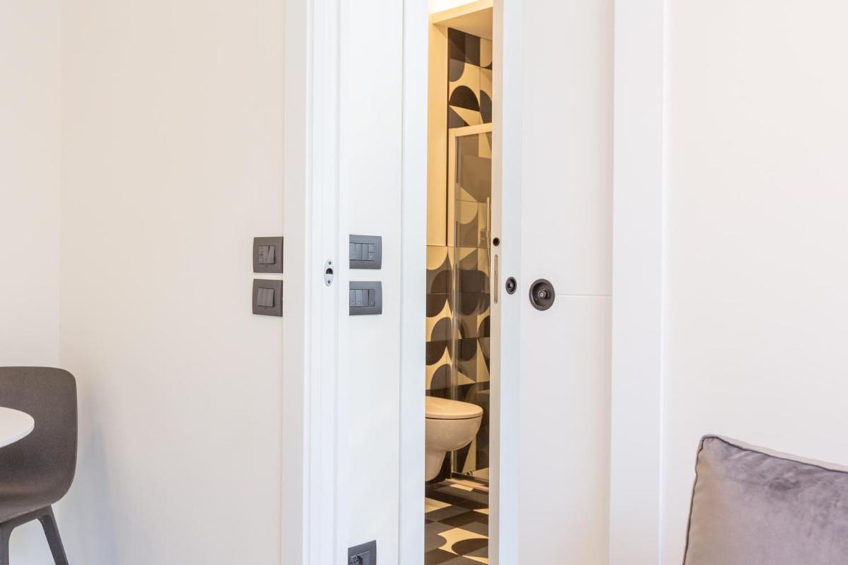 3Fo6 -Navigli-Duomo - Luxury Modern Apartment Milan Bagian luar foto
