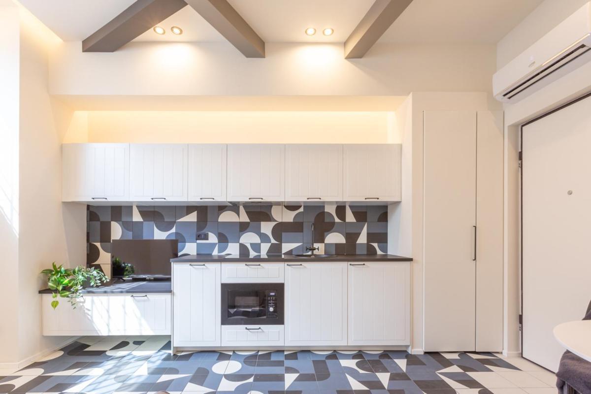 3Fo6 -Navigli-Duomo - Luxury Modern Apartment Milan Bagian luar foto