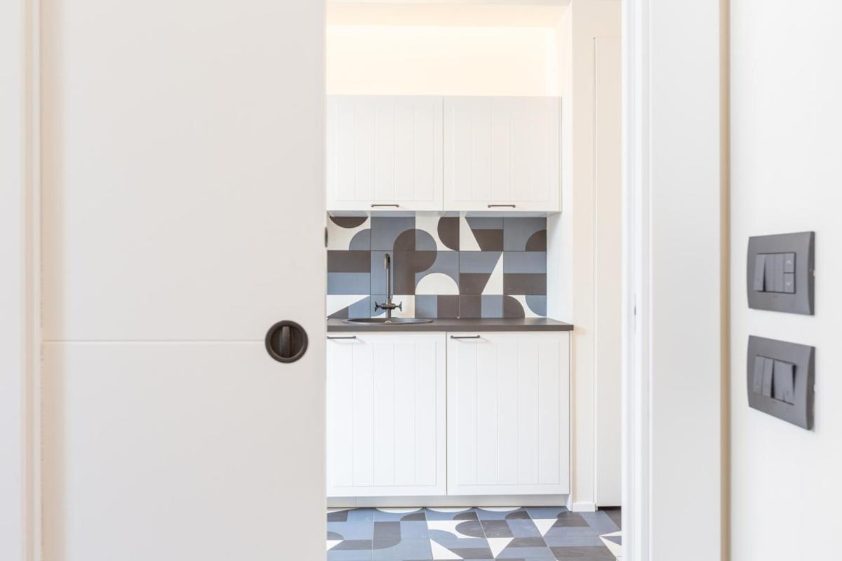 3Fo6 -Navigli-Duomo - Luxury Modern Apartment Milan Bagian luar foto